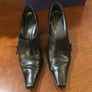 Stuart Weitzman black leather heels size 8